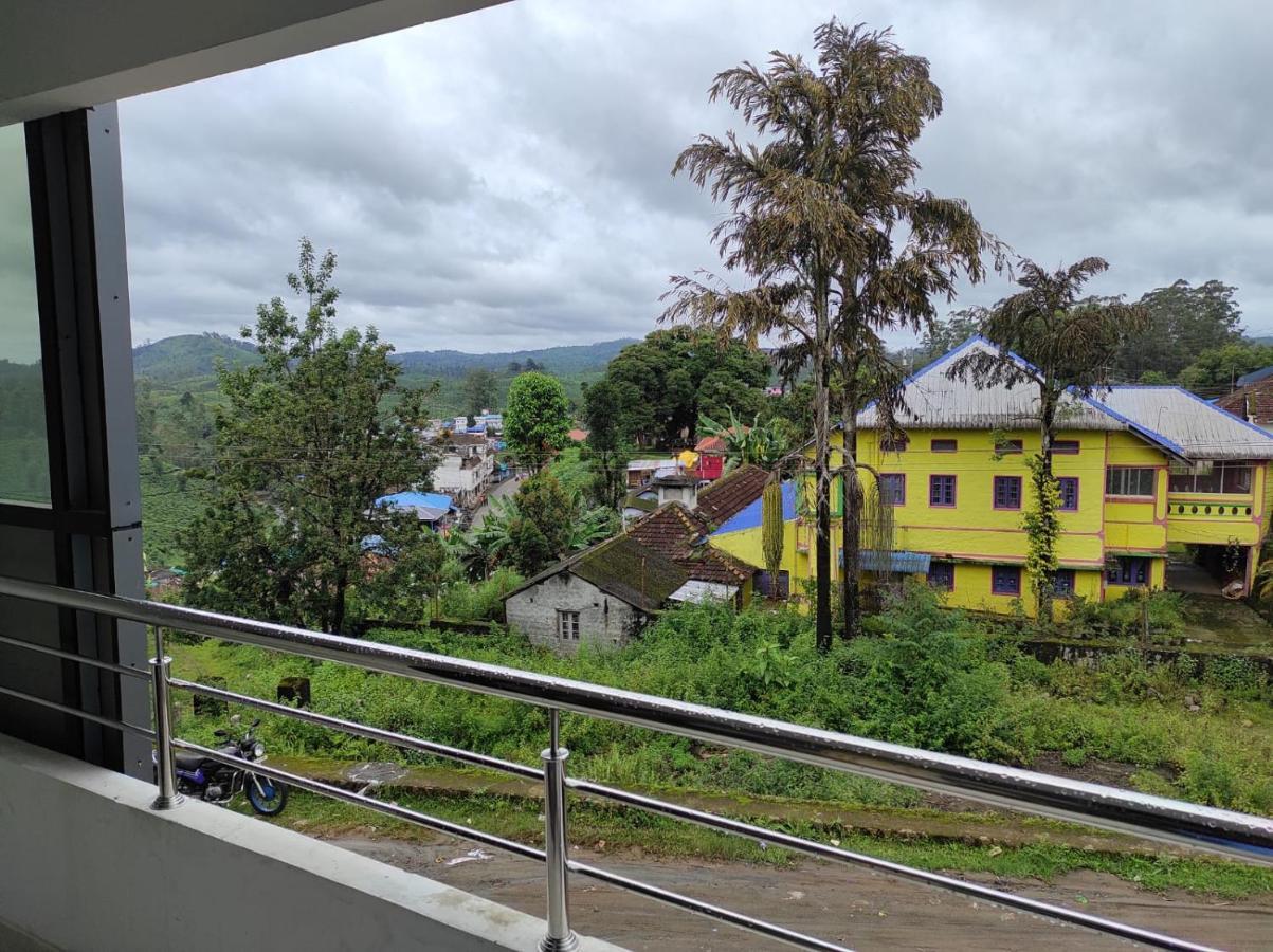 Sabari Residency Hotel Vālpārai Exterior foto