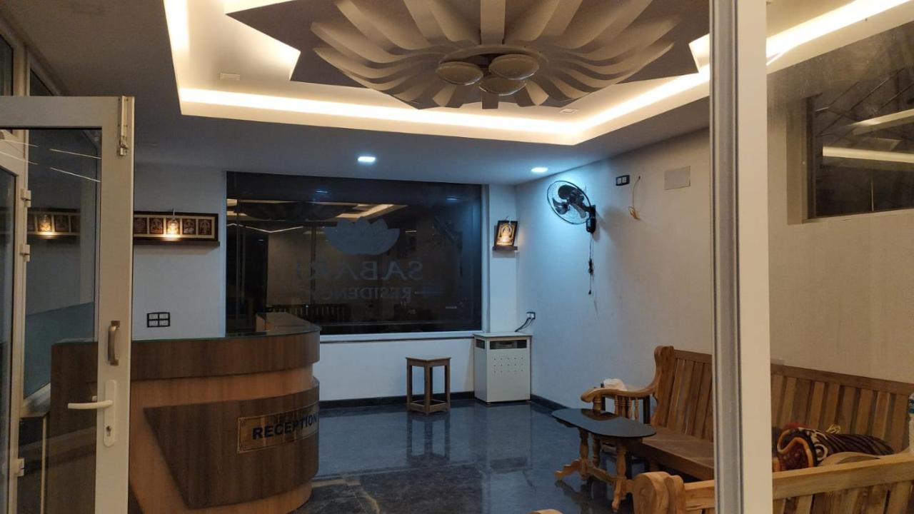 Sabari Residency Hotel Vālpārai Exterior foto
